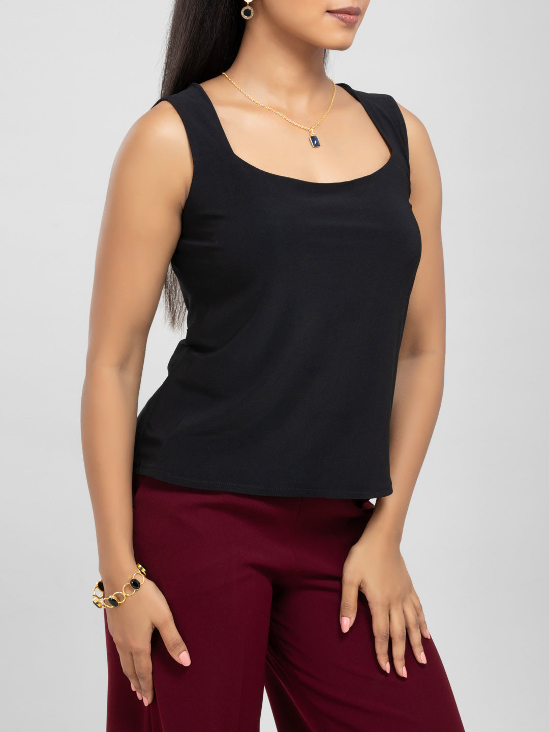 Black Sleeveless Top for women
